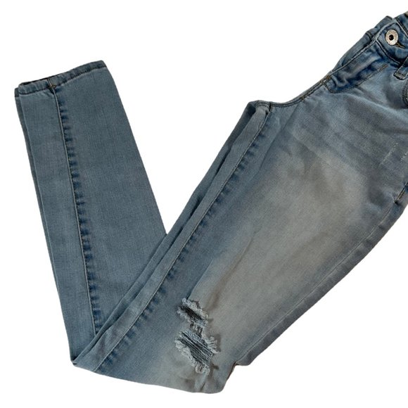 Ladies Size 0 - Light Wash Pre-Distressed Skinny Jeans - Picture 2 of 4